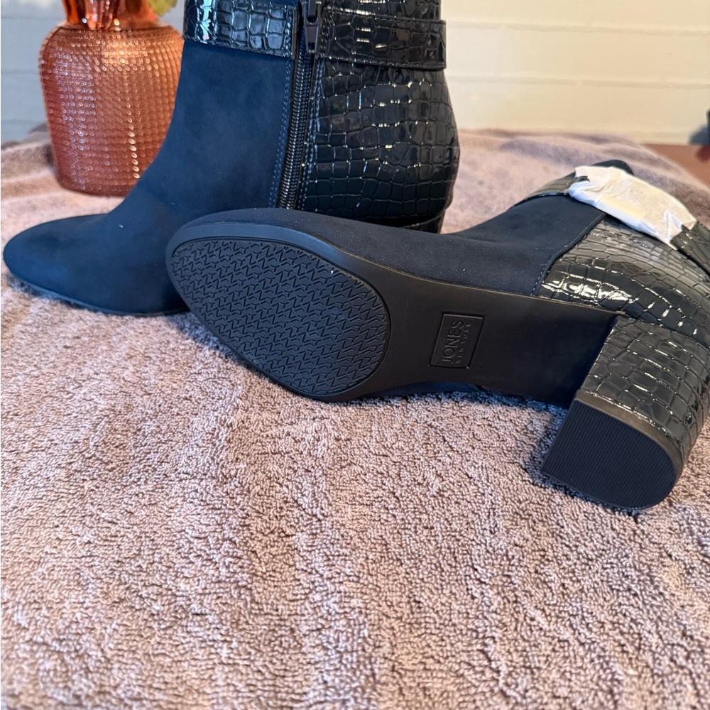 Jones New York Navy Suede Ankle Booties with Croc Heel Accent - Picture 5 of 5